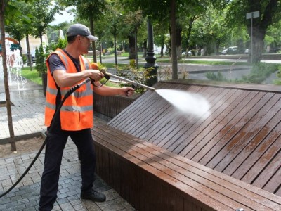 
                    «Алматы Жазы»: объекты дорожной инфраструктуры приводят в порядок в мегаполисе
                