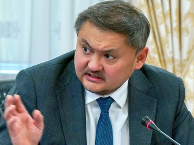 
                    Еще один национальный университет откроют в Казахстане
                
