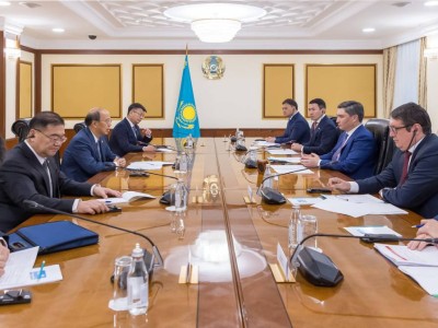 
                    Бектенов обсудил с главой китайской компании CNPC совместные проекты в энергетической сфере 
                