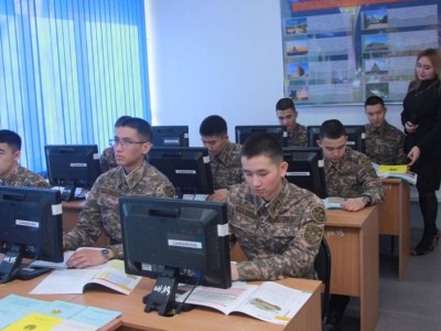 
                    Двудипломное четырехлетнее образование  внедряют в Военном институте Минобороны РК
                