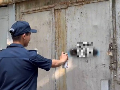 
                    Почти 100 наркограффити уничтожили курсанты в Алматы
                