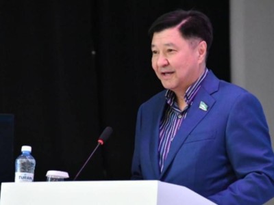 
                    Сенатор Асанов: Акселератор – это возможность быть услышанными и реализоваться
                