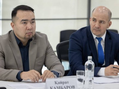 
                    Состоялось первое заседание рабочей группы по рассмотрению петиции против пропаганды ЛГБТ
                