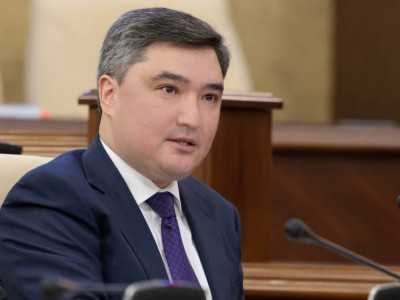 
                    Бектенов пообещал до наступления холодов заселить в новое жилье всех пострадавших от паводка казахстанцев  
                