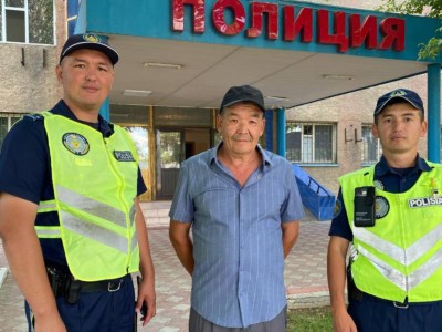 
                    Патрульные помогли спасти семимесячного ребенка в Туркестане
                