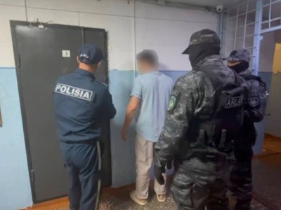 
                    Подозреваемый в разжигании религиозной розни напал на полицейского в СКО
                