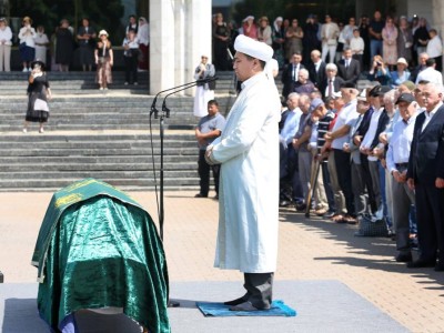 
                    В Алматы простились с Муратом Ауэзовым
                
