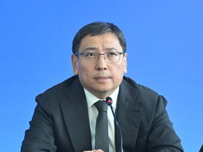 
                    Ерболат Досаев: Курбан айт – праздник сплоченности и солидарности 
                