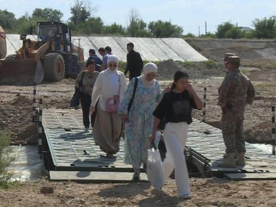
                    В Шымкенте военнослужащие восстановили мост
                