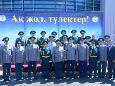 
                    Торжественный выпуск офицеров состоялся в Национальном университете обороны РК 
                