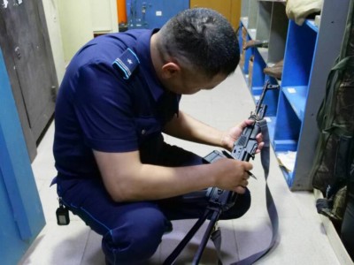 
                    Многочисленные нарушения по хранению служебного оружия выявили в СКО
                