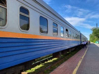 
                    Поезд из Семея в курортную зону озера Алаколь стал доступным для отдыхающих 
                