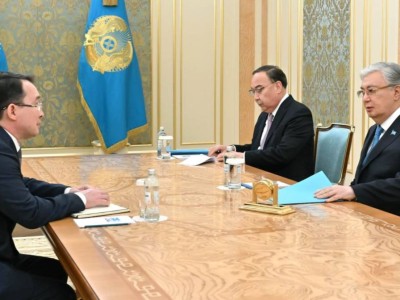 
                    Президент Токаев принял вновь назначенного посла Жаксылыкова
                