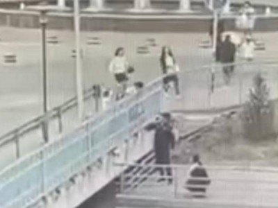 
                    Полицейский спас девочку от суицида в Актобе
                