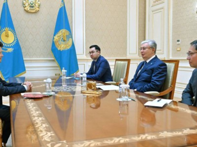 
                    Токаев принял эколога, руководителя проекта ECO Network Евгения Мухамеджанова
                