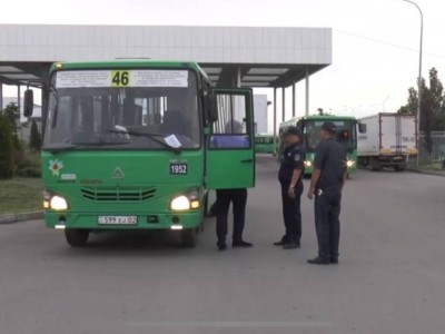
                    Водитель автобуса в Алматы не имел элементарных навыков управления пассажирским транспортом
                