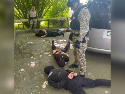 
                    Группу приезжих квартирных воров задержали в Алматы 
                