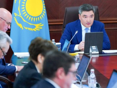 
                     В Казахстане увеличат выпуск легковых автомобилей и пассажирских вагонов
                