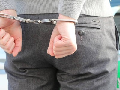 
                    За оскорбление полицейских ️жителя Конаева арестовали на семь суток
                