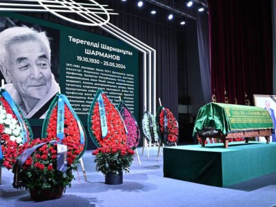 
                    В Алматы простились с академиком с мировым именем, легендой здравоохранения Торегельды Шармановым 
                