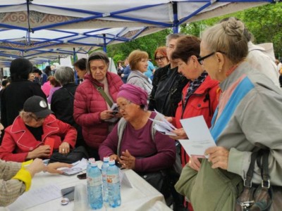 
                    Сотни горожан посетили ярмарку госуслуг в Алмалинском районе Алматы
                