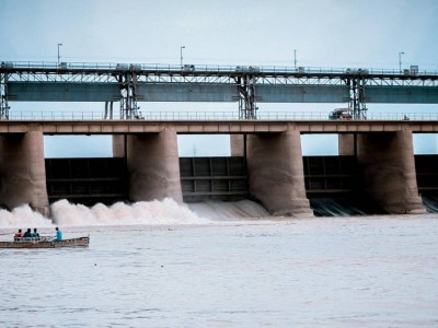 
                    Поливной сезон: вдвое больше воды поступает в Шардаринское водохранилище
                