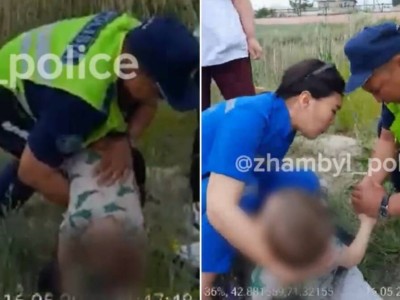 
                    Невероятное спасение ребенка полицейскими попало на видео в Таразе
                
