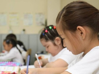 
                    Впервые в школах будут сдавать промежуточный экзамен по казахскому языку и литературе
                