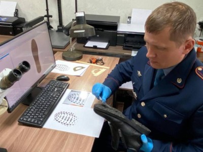 
                    Жесткое убийство семьи в СКО: криминалист вычислил преступников
                