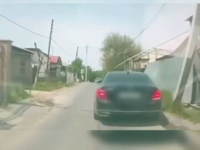 
                    Прав лишился, но с руля не слез: нарушителя ПДД задержали в Шымкенте
                