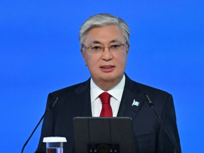 
                    Токаев поздравил православных казахстанцев с Пасхой
                