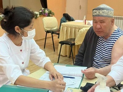 
                    Алматинские врачи провели выездной профилактический осмотр для пожилых людей
                