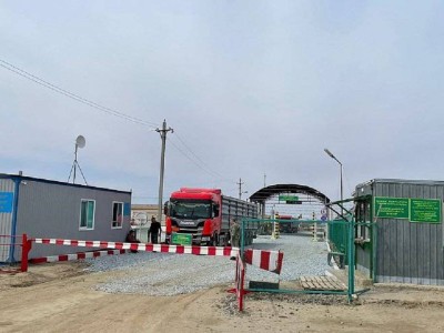 
                    Пограничный пункт заработал на границе с Россией
                