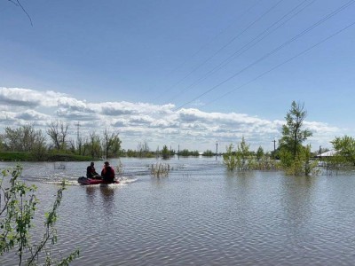 
                    Паводковую воду из России направили в Западный Казахстан
                