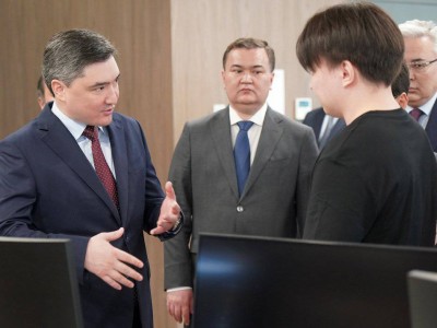 
                    Бектенов поручил поддержать талантливую молодежь
                