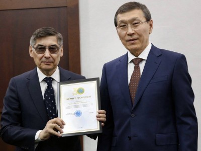
                    Глава ЦИК РК провел встречу с молодыми избирателями Алматы
                