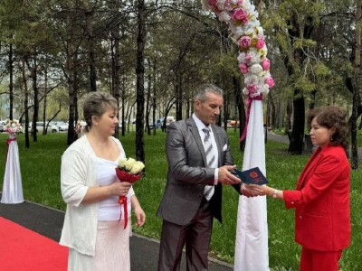 
                    «Алматы – наш общий дом»: в мегаполисе открыли Аллею молодоженов
                