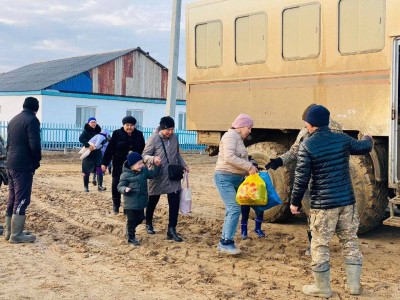 
                    Половодье в Казахстане: более 13,5 тысячи человек вернулись в свои дома
                
