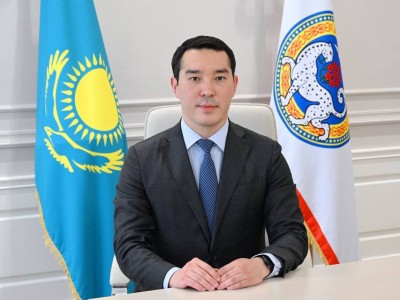
                    Назначен аким Алмалинского района города Алматы
                