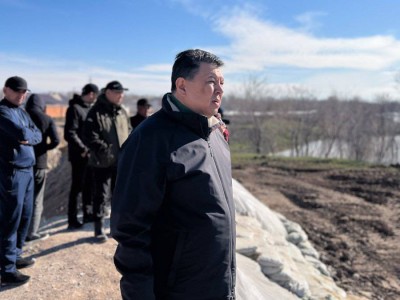 
                    Большая вода идет на Уральск
                