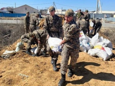 
                    Порядка 700 военнослужащих направило Минобороны в СКО
                
