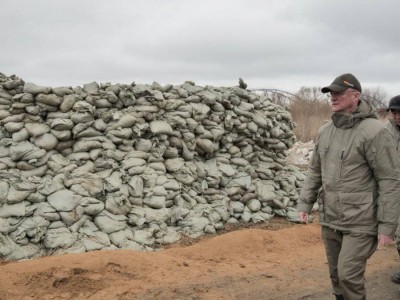 
                    Усилить контроль за качеством питьевой воды в Петропавловске поручил Роман Скляр
                