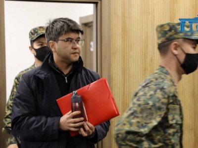 
                    Адвокат Бишимбаева заявил отвод судье
                