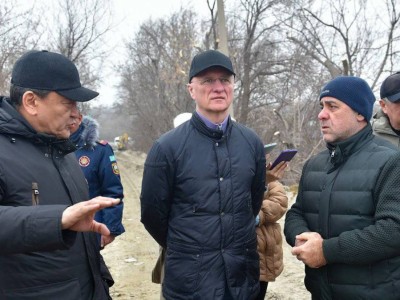 
                    Срочно эвакуировать жителей поселка Заречный в СКО распорядился Скляр
                