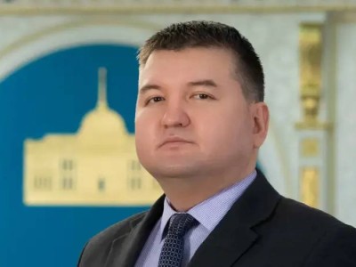 
                    Токаев освободил от должности замсекретаря Совета Безопасности РК
                