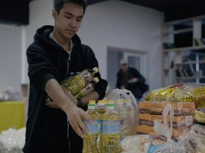 
                    В Алматы собрано более тонны гуманитарной помощи для пострадавших от наводнения
                