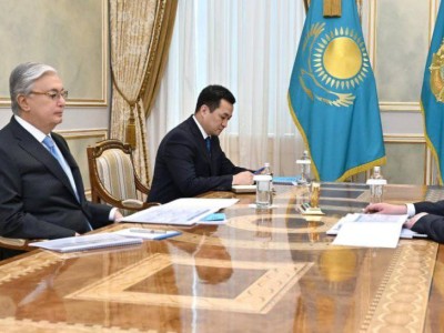 
                    Аким Астаны отчитался перед Токаевым
                