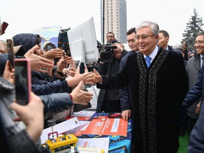 
                    Глава государства посетил фестиваль «Наурыз Фест»
                