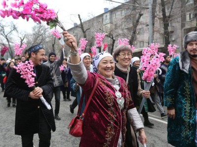 
                    В Алматы прошел театрализованный караван «Көш. Наурыз – думан»
                
