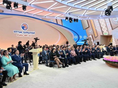 
                    Токаев поручил Министерству просвещения обновить подходы к воспитательному процессу в школах
                